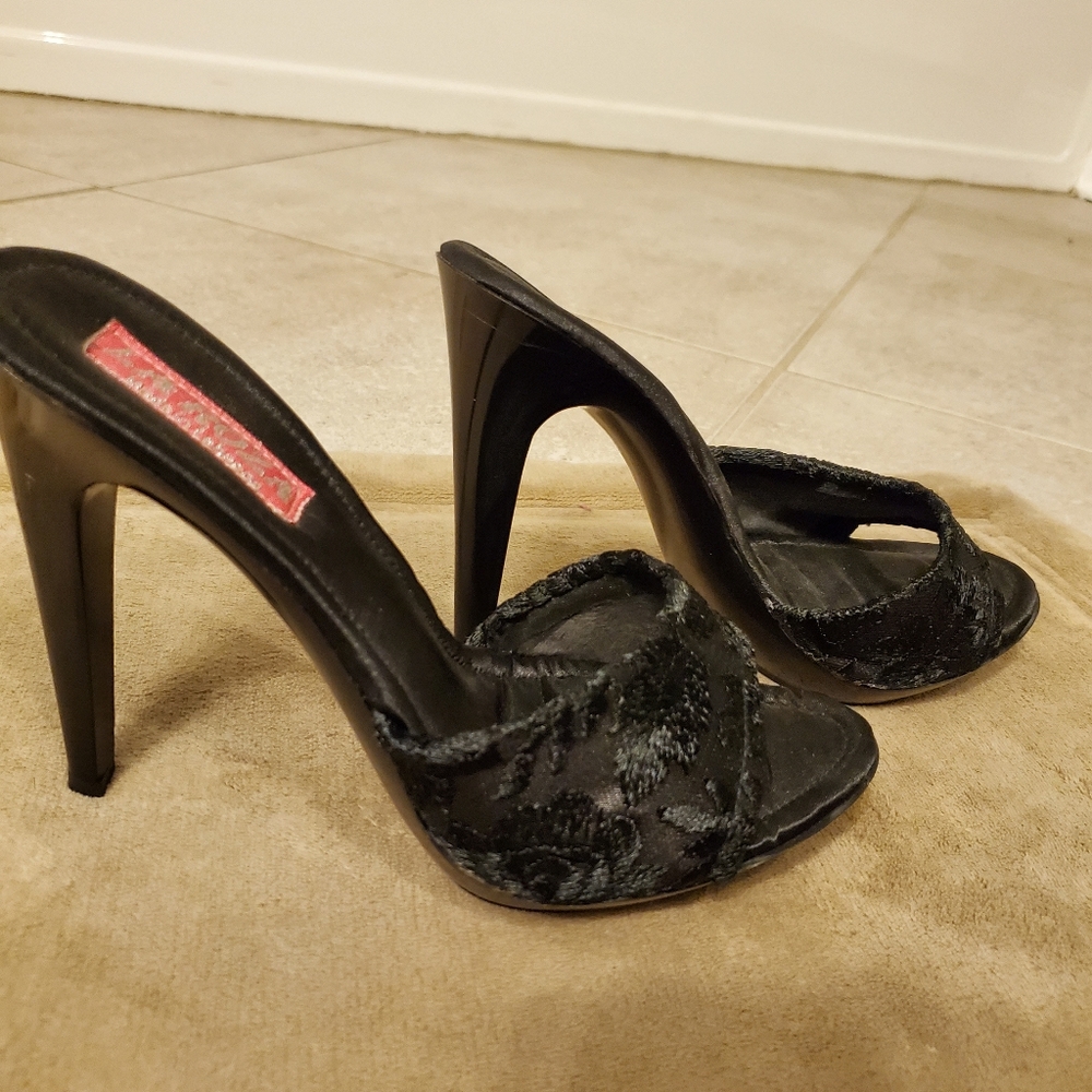 shoes - Picture 15 of 15